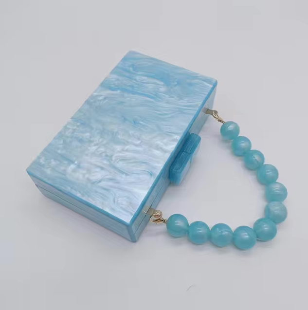 Pochette Rectangulaire Perles, Effet Marbré, Fermoir Sécurisé-Old Money Style-Marais Paris-Bleu-Marais Paris