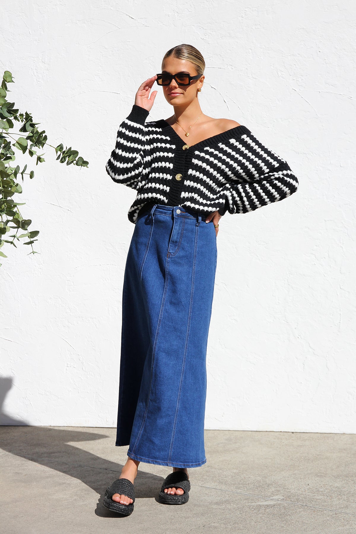 Jupe Midi Denim Femme Coupe Droite Classique-Skirts-Marais Paris-Marais Paris