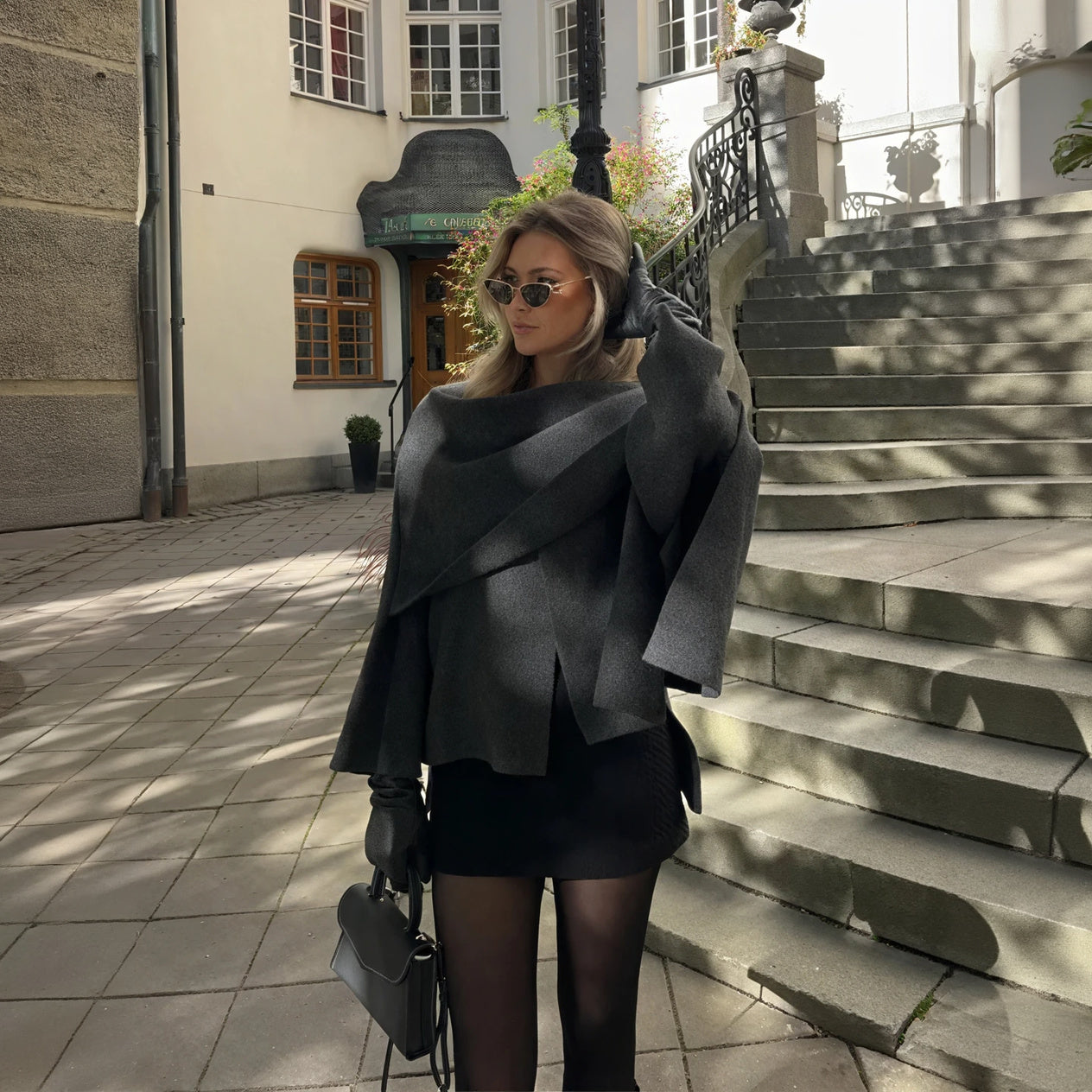 Manteau Enveloppant Femme – Coupe Structurée, Col Châle Drapé-Jackets-Marais Paris-Marais Paris