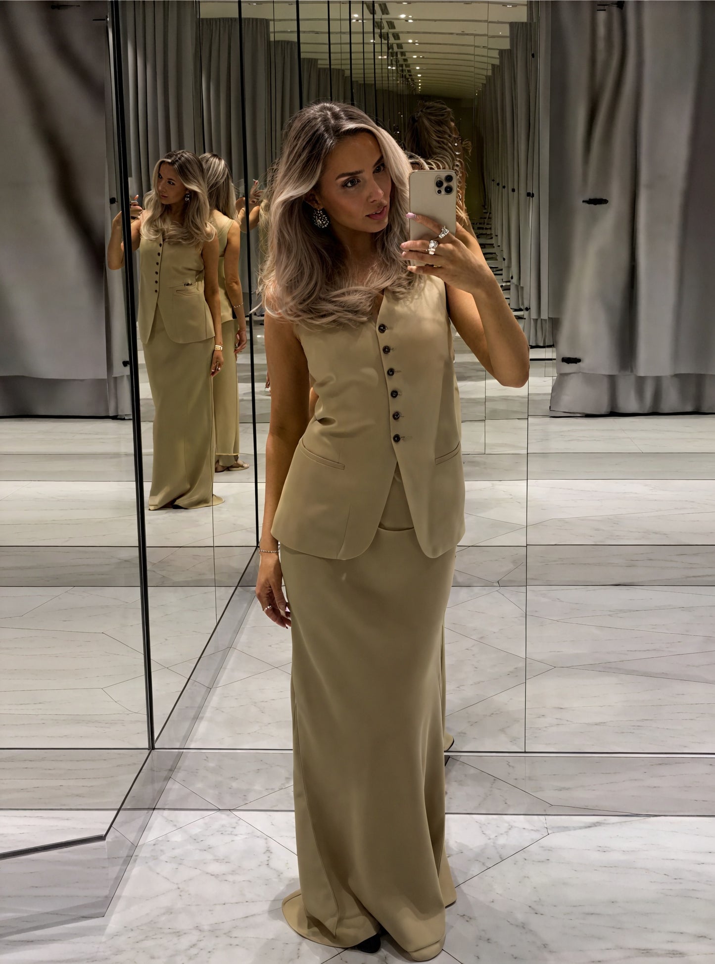 Gilet Tailleur Femme - Coupe Ajustée, Boutons Décoratifs-Marais Paris-Marais Paris