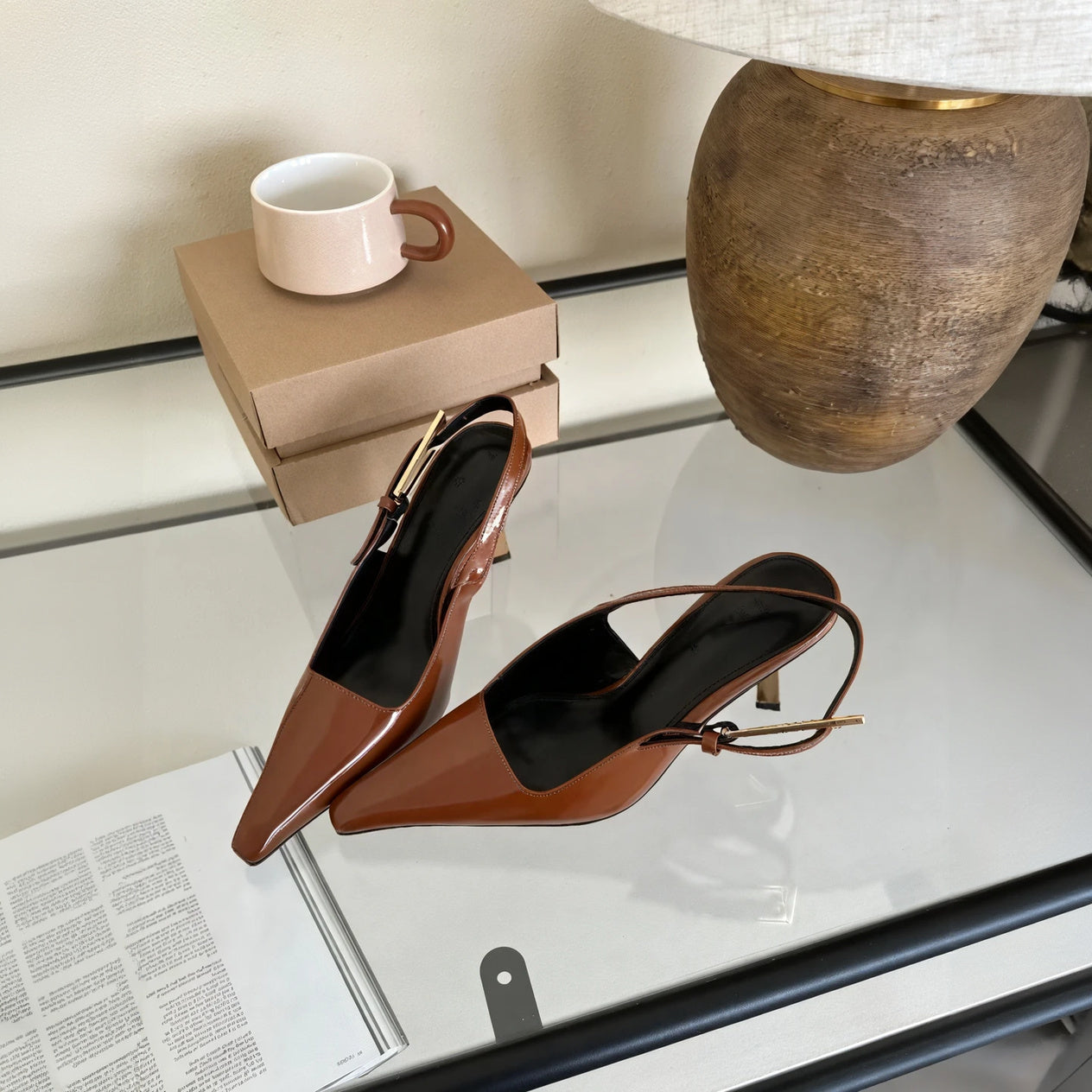 Slingback Pointu Élégant - Chaussures à Talon Aiguille, Bride Arrière Ajustable-Falling for Autumn-Marais Paris-Marron-3-Marais Paris