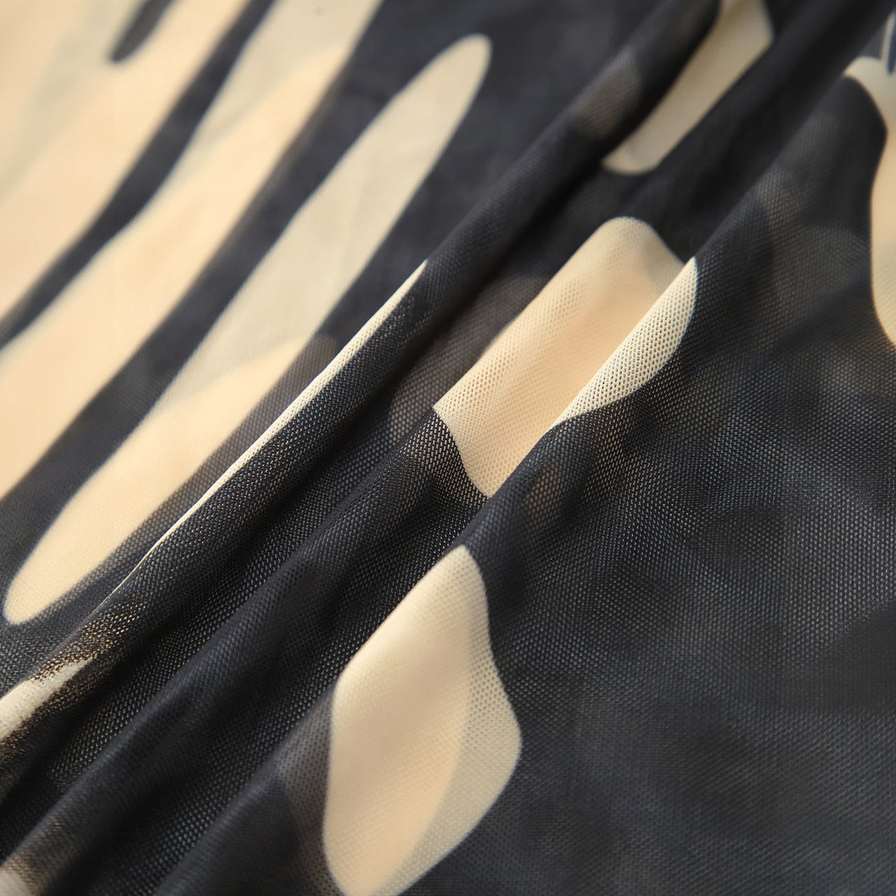 Robe Maxi Imprimée Bohème - Coupe Longue, Bretelles Fines, Style Chic-Kimonos & Cover Ups-Marais Paris-Marais Paris