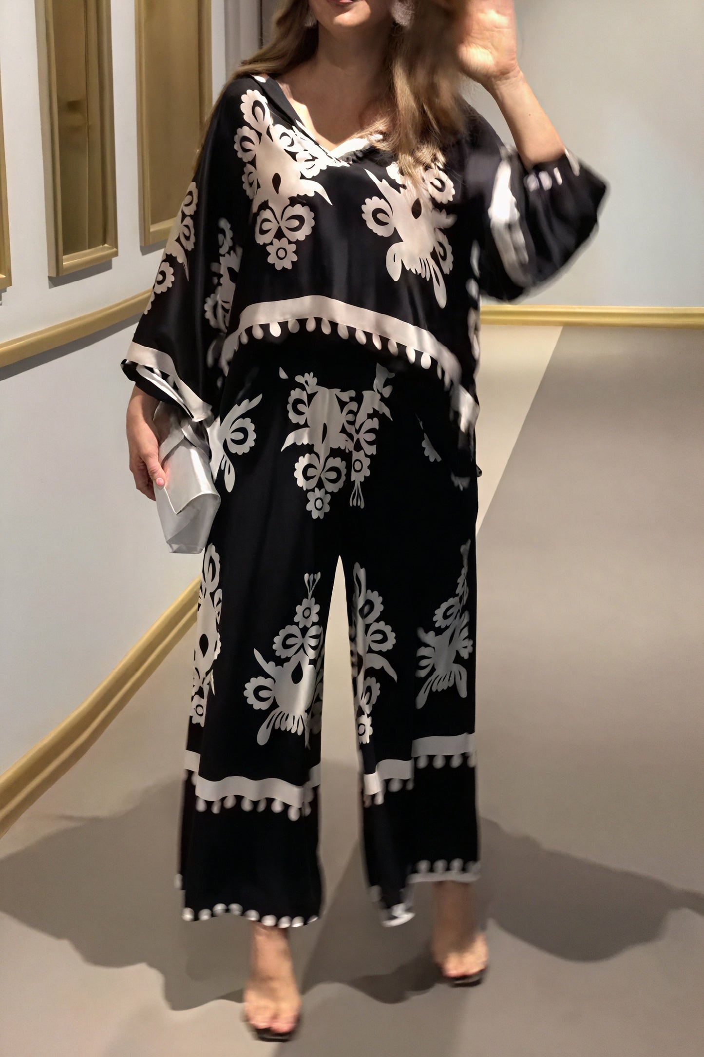 Ensemble de Nuit Femme Palazzo Fleuri - V-encolure, Manches Évasées-Sets-Marais Paris-Marais Paris