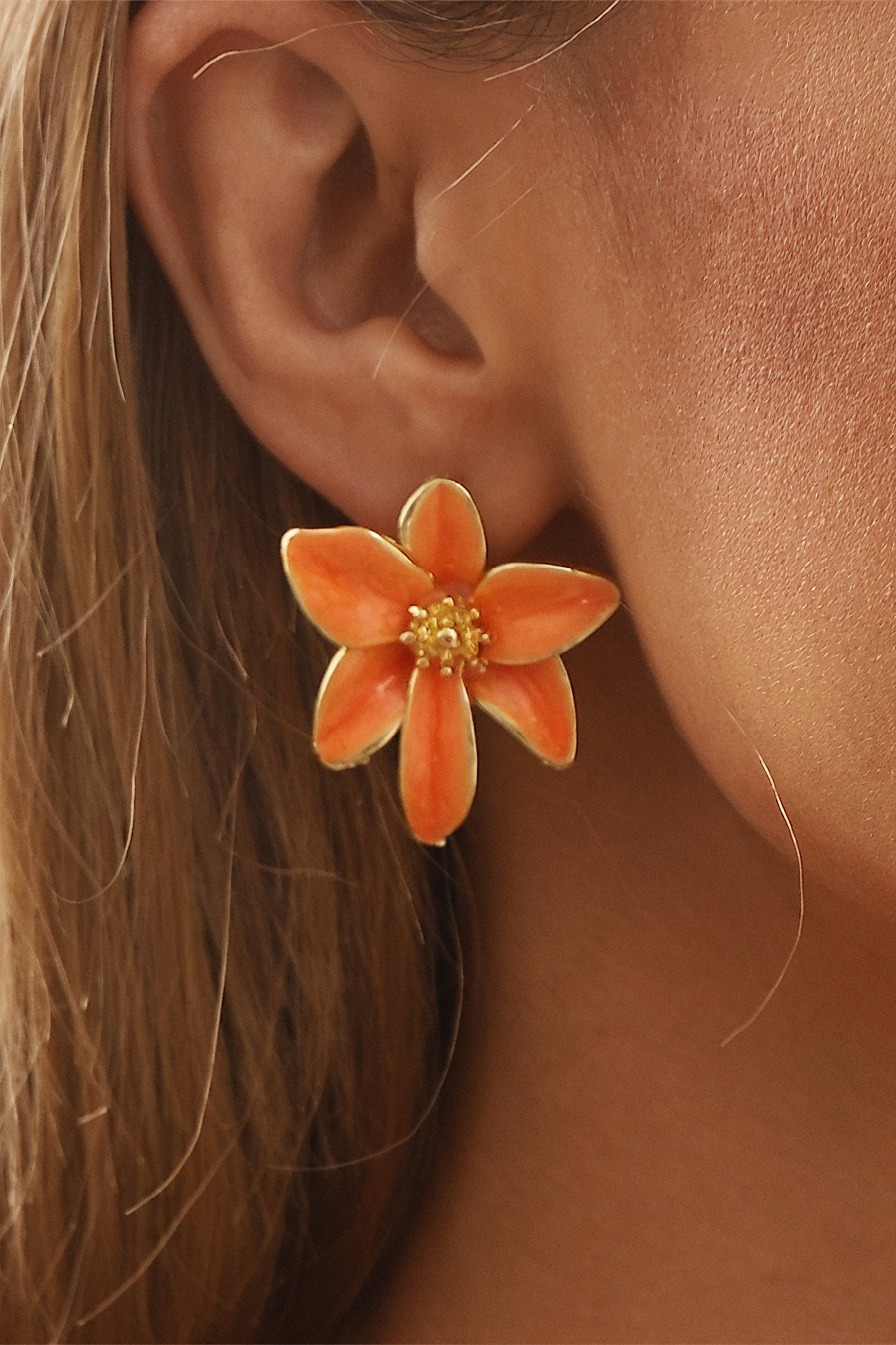Boucles d'Oreilles Florales - Design Élégant, Finition Brillante-Earrings-Marais Paris-Orange-Marais Paris
