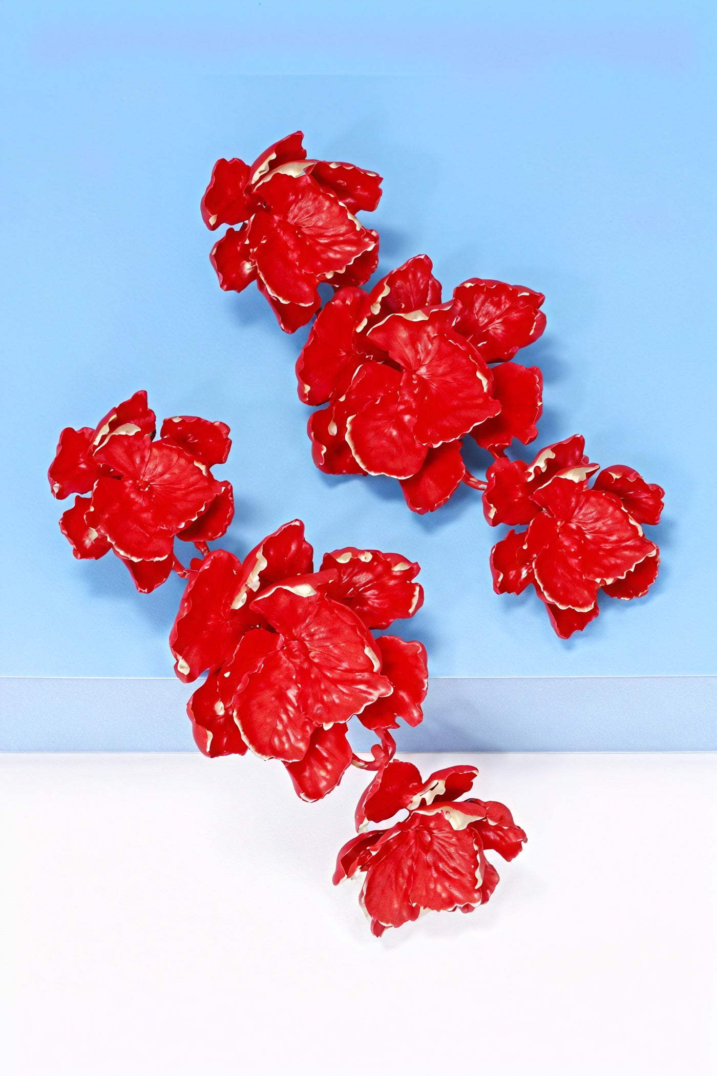 Boucles d'oreilles florales pendantes - Design artistique et élégant-Earrings-Marais Paris-Rouge-Marais Paris