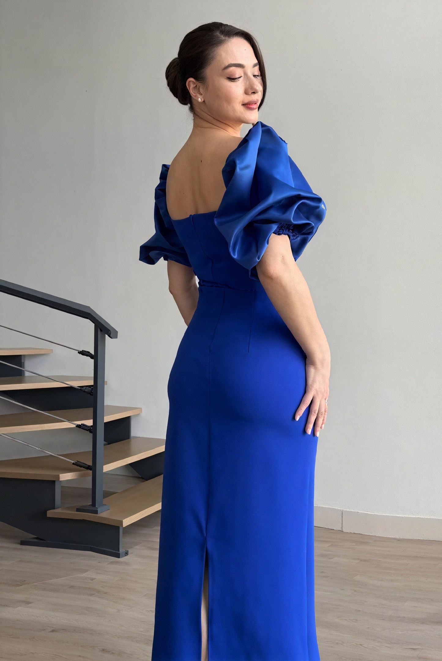 Robe Midi Femme - Silhouette Ajustée, Manches Bouffantes, Élégante-Maxi Dresses-Marais Paris-Marais Paris