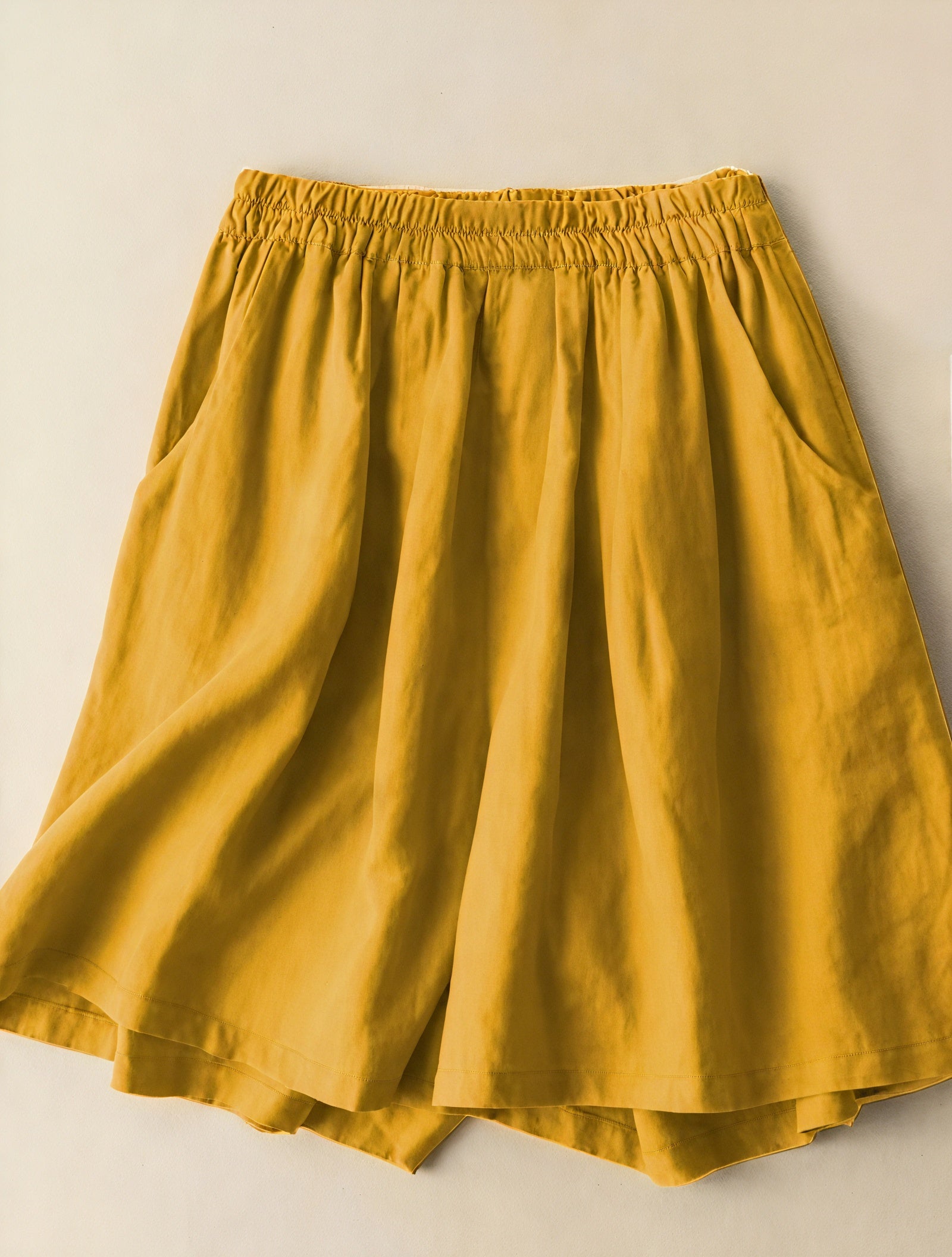 Shorts Fluides Taille Haute - Coupe A-Line, Poches Latérales-Shorts-Marais Paris-Jaune-S-Marais Paris