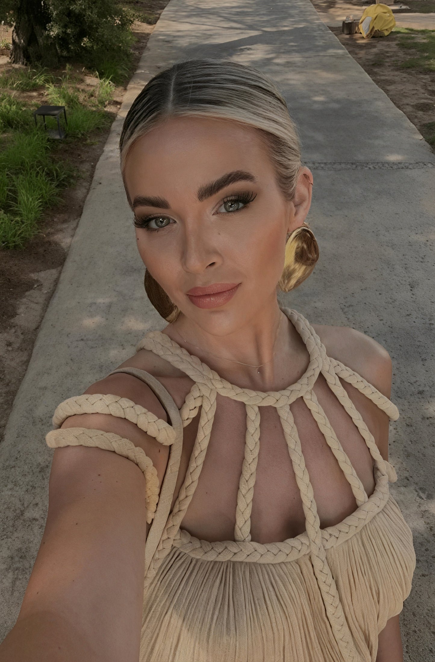 Robe Maxi Fluide Détails Halter Élégance Bohème Chic-Marais Paris-Marais Paris