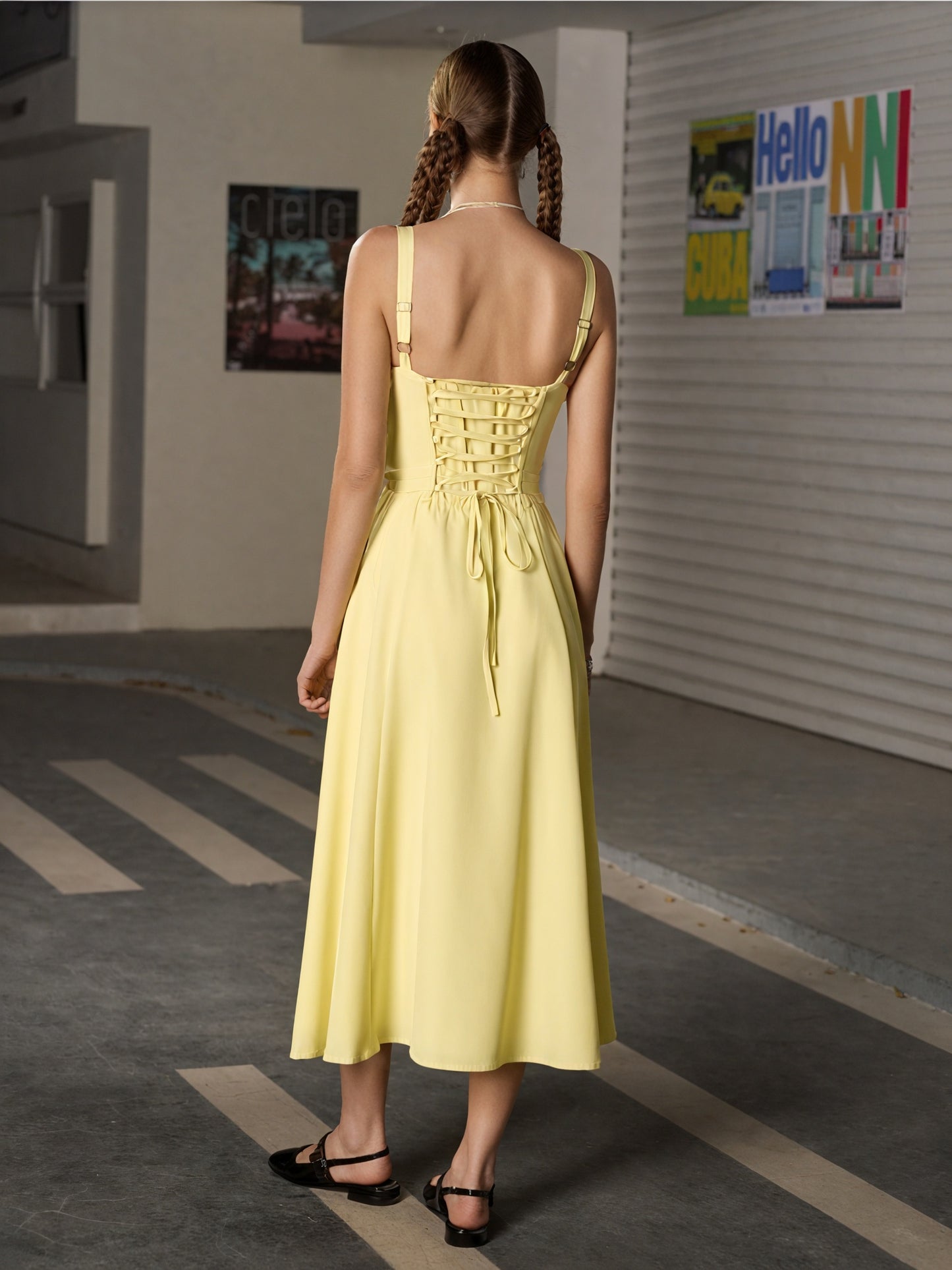 Robe Midi Fluide Détails Féminins Coupe Confortable-Marais Paris-Marais Paris