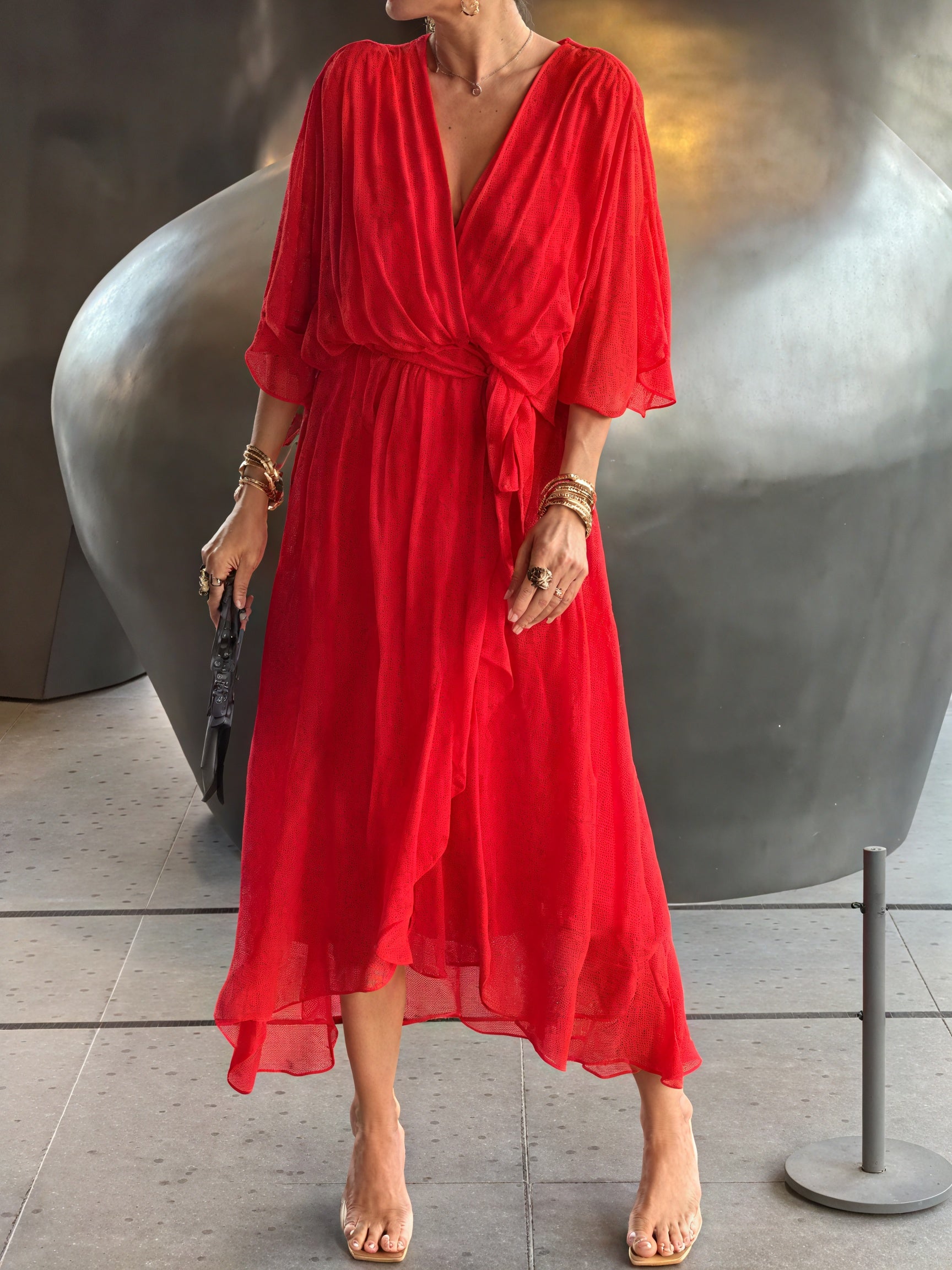 Robe Midi Fluide Coupe Enveloppante Décolleté V Manches Amples-Marais Paris-Rouge-XS-Marais Paris