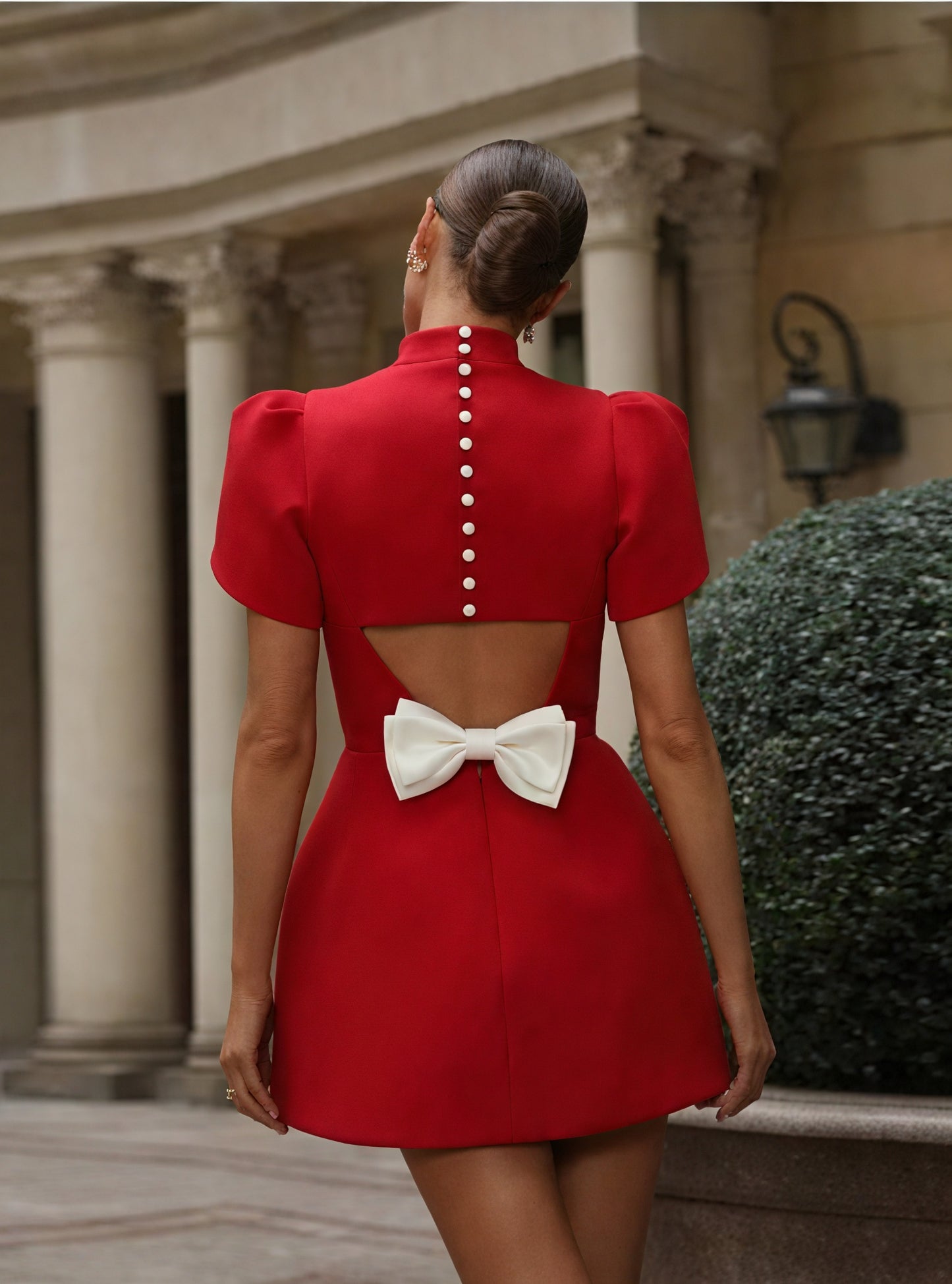 Robe Courte Élégante, Coupe Moderne, Idéale Soirées et Événements-Dresses-Marais Paris-Marais Paris