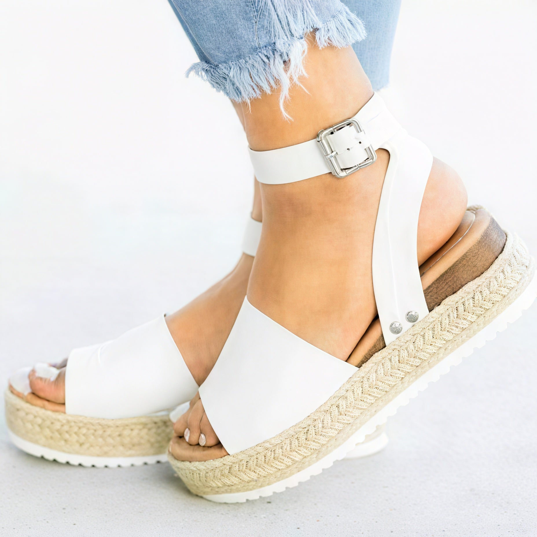 Sandales Plateformes Espadrille Femme avec Bride Cheville et Bout Ouvert pour Confort Estival et Élégance Décontractée-Marais Paris-Blanc-2-Marais Paris