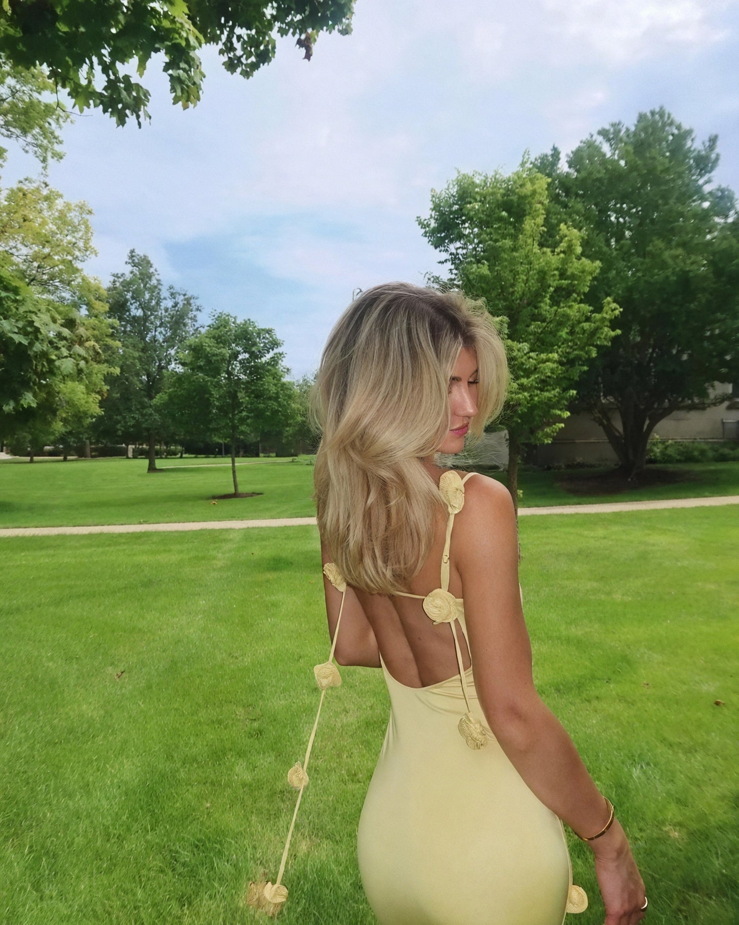 Marais Paris Robe Longue Femme – Sans Manches, Dos Nu, Bretelles à Détails Floraux, Élégante-83277-fe1e4029-5597-4e48-ab50-90558fa7c849