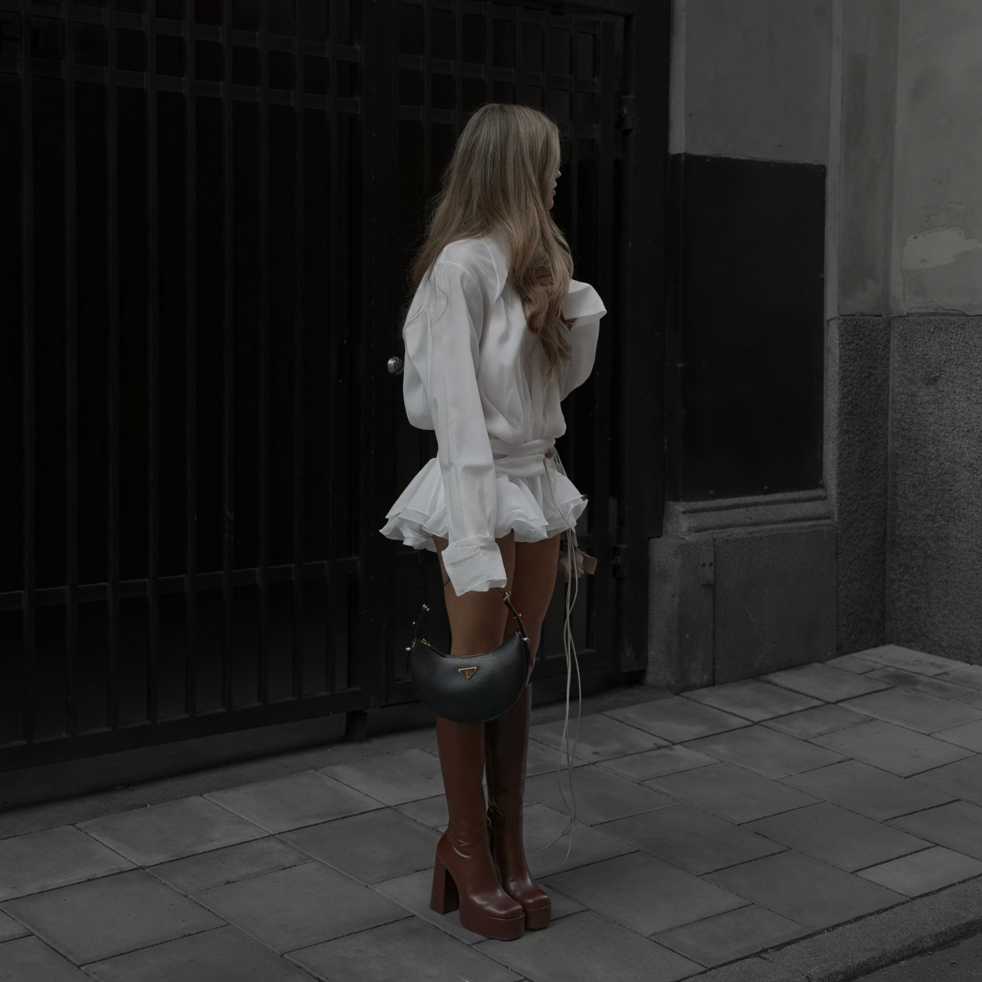 Robe Chemisier Blanche Femme – Manches Longues, Boutonnée, Élégante-83661-39611773-3cc1-4d0f-8406-6167cd428dd9