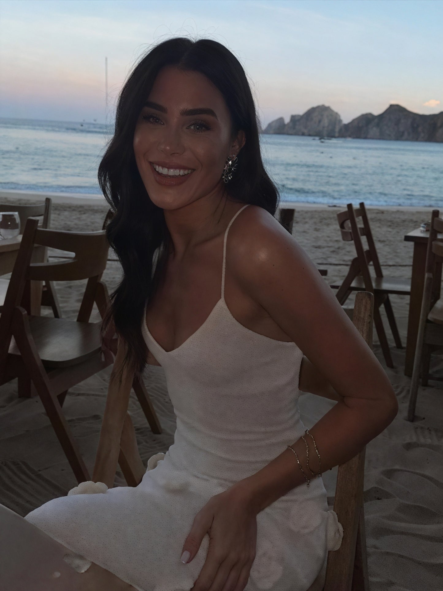 Robe Blanche Femme Bretelles Fines Broderies Florales Élégante-83821-4a7a0131-12e0-4905-b913-633da5f9fae2