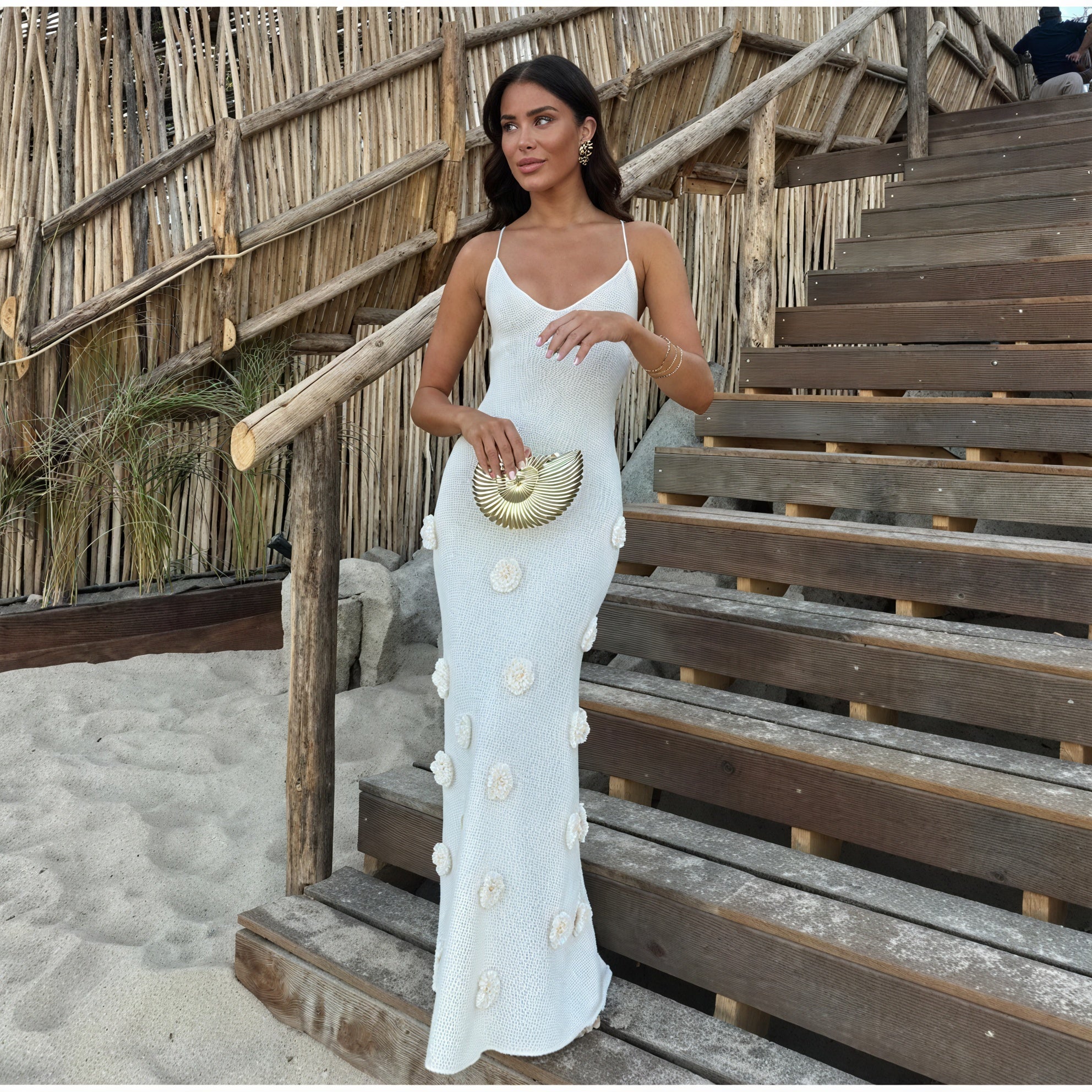 Robe Blanche Femme Bretelles Fines Broderies Florales Élégante-83821-dad22eff-0459-438c-8966-a964ec7cc8d3