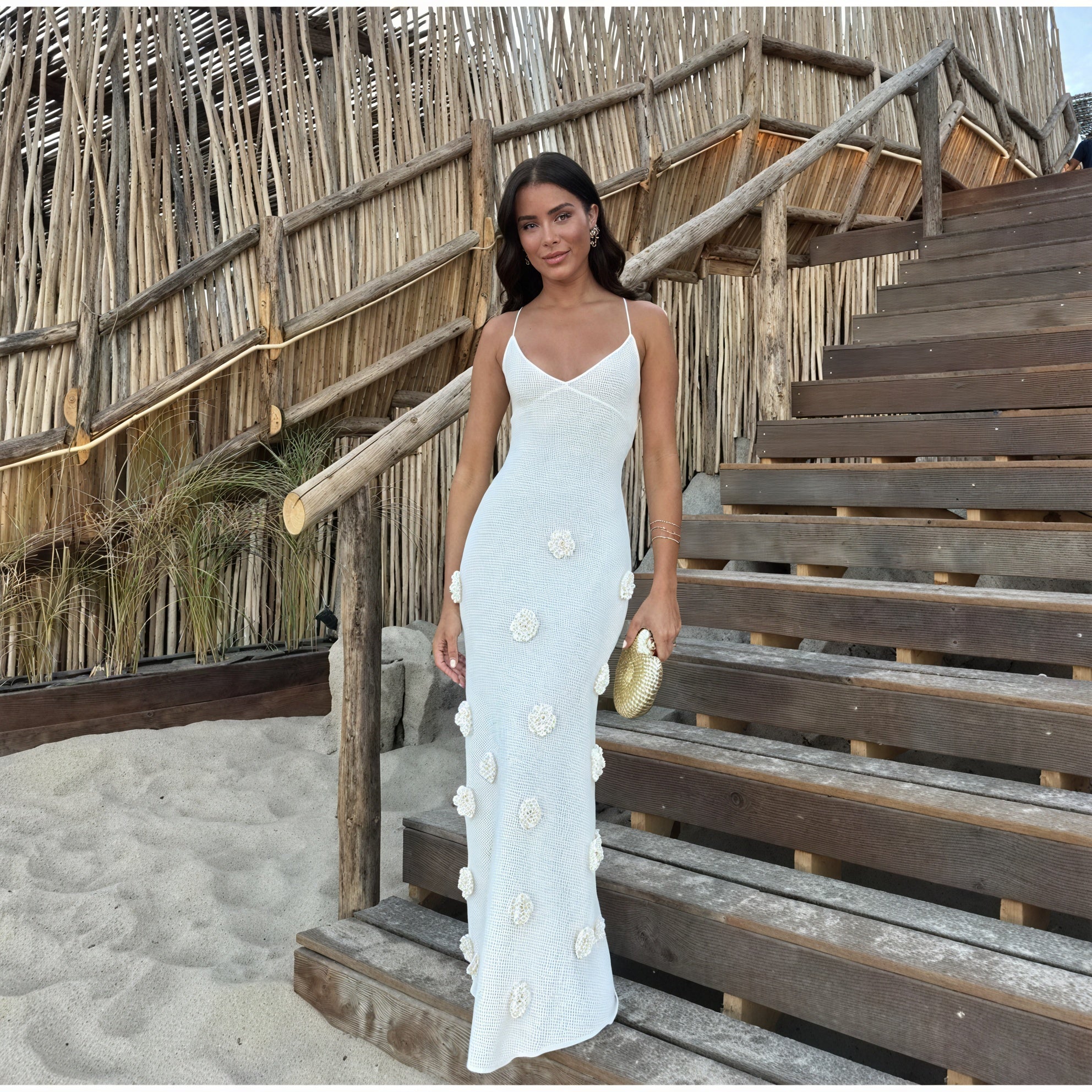 Robe Blanche Femme Bretelles Fines Broderies Florales Élégante-83821-24d7256c-6723-4ac3-9e6c-bec8f15328bd