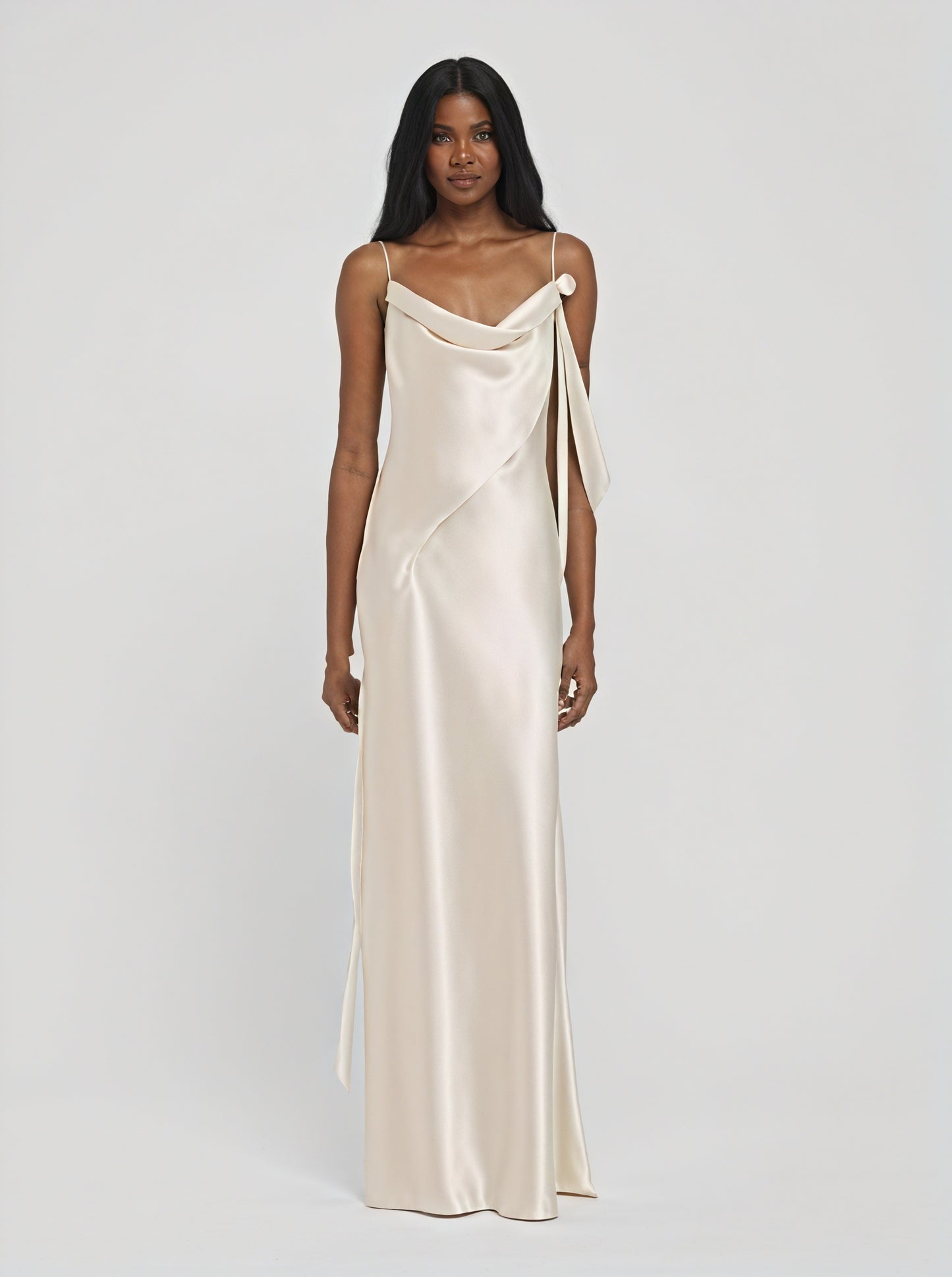 Robe Longue Femme – Satin, Décolleté Bénitier, Bretelles Fines, Élégante-83831-c386d1d3-536d-42dc-9e0f-a812a44c6b33