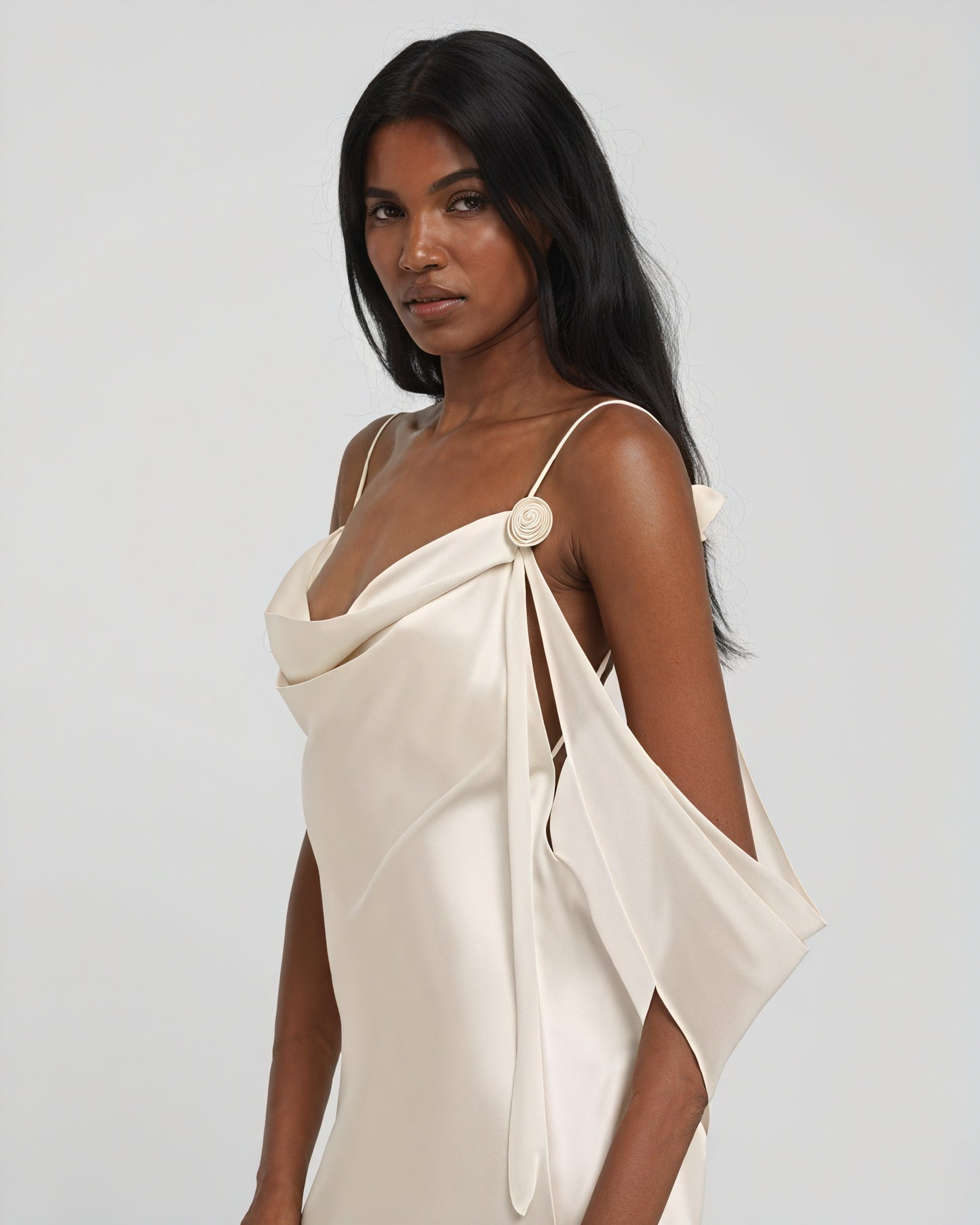 Robe Longue Femme – Satin, Décolleté Bénitier, Bretelles Fines, Élégante-83831-b760b857-21dd-416e-a020-dfa62c8cadb4