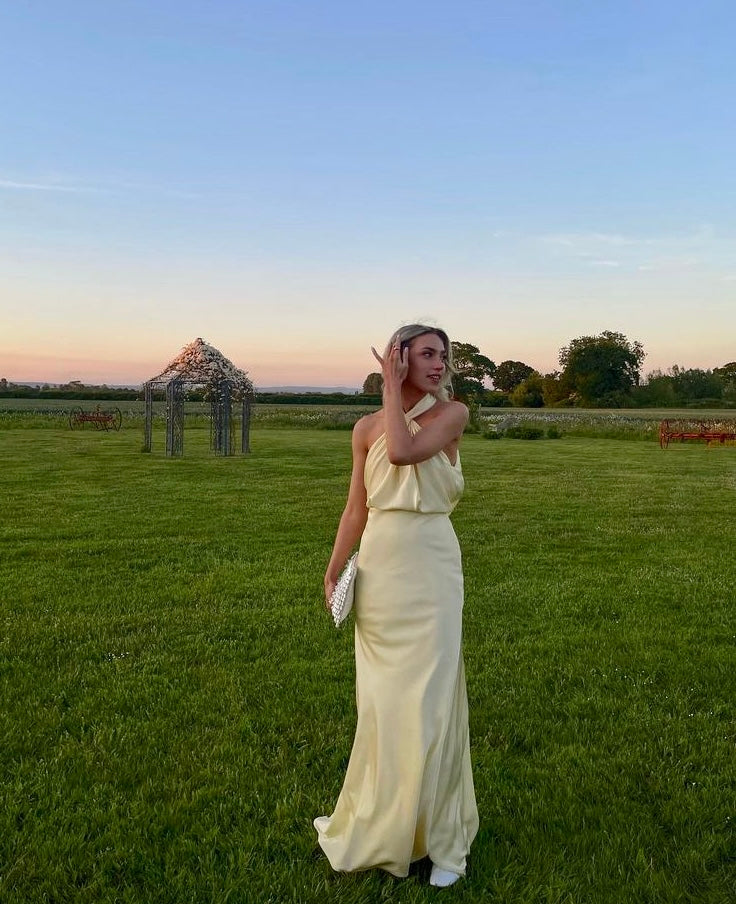 Marais Paris Robe Longue Satinée Femme – Col Halter Élégant, Coupe Fluide, S-XL-83281-8b9eeda0-0640-4fb9-ba98-7ecc765d626e