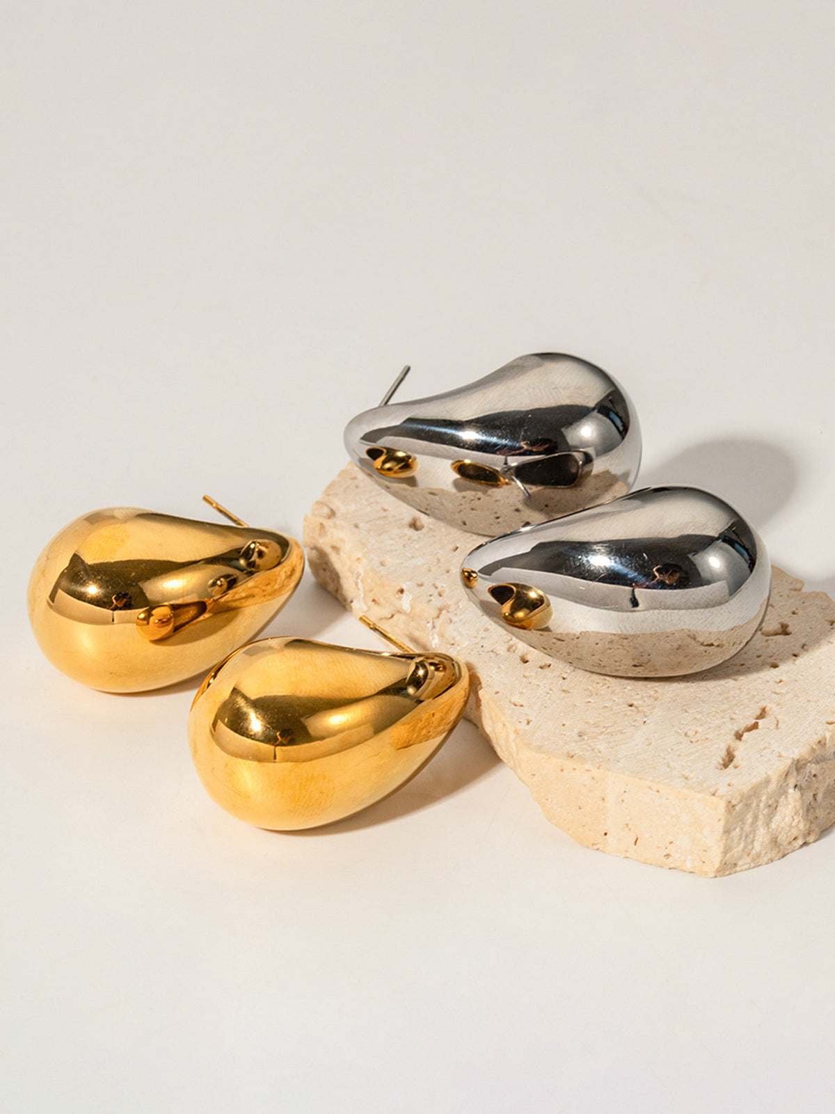 Boucles d'oreilles pendantes sculpturales - Design minimaliste moderne-accessories-Marais Paris-Marais Paris