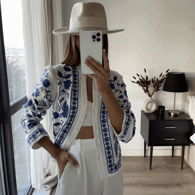 Veste Boho Élégante avec Broderies Florales-Women Cardigans-Marais Paris-Marais Paris