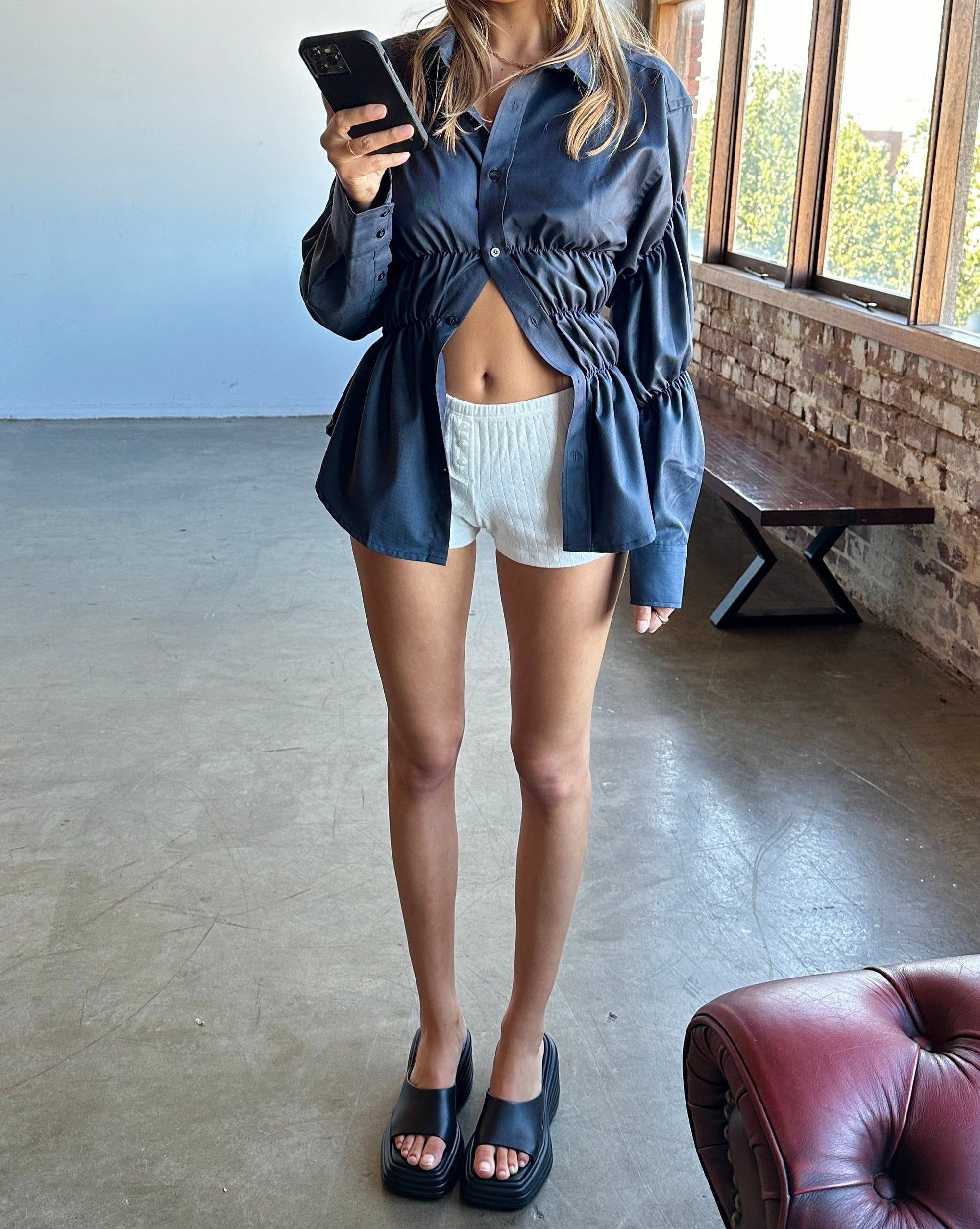 Chemise Boutonnée Femme – Taille Froncée, Manches Bouffantes, Élégante-83304-ea294912-2ae2-46af-9053-fa2ccfc5a17c