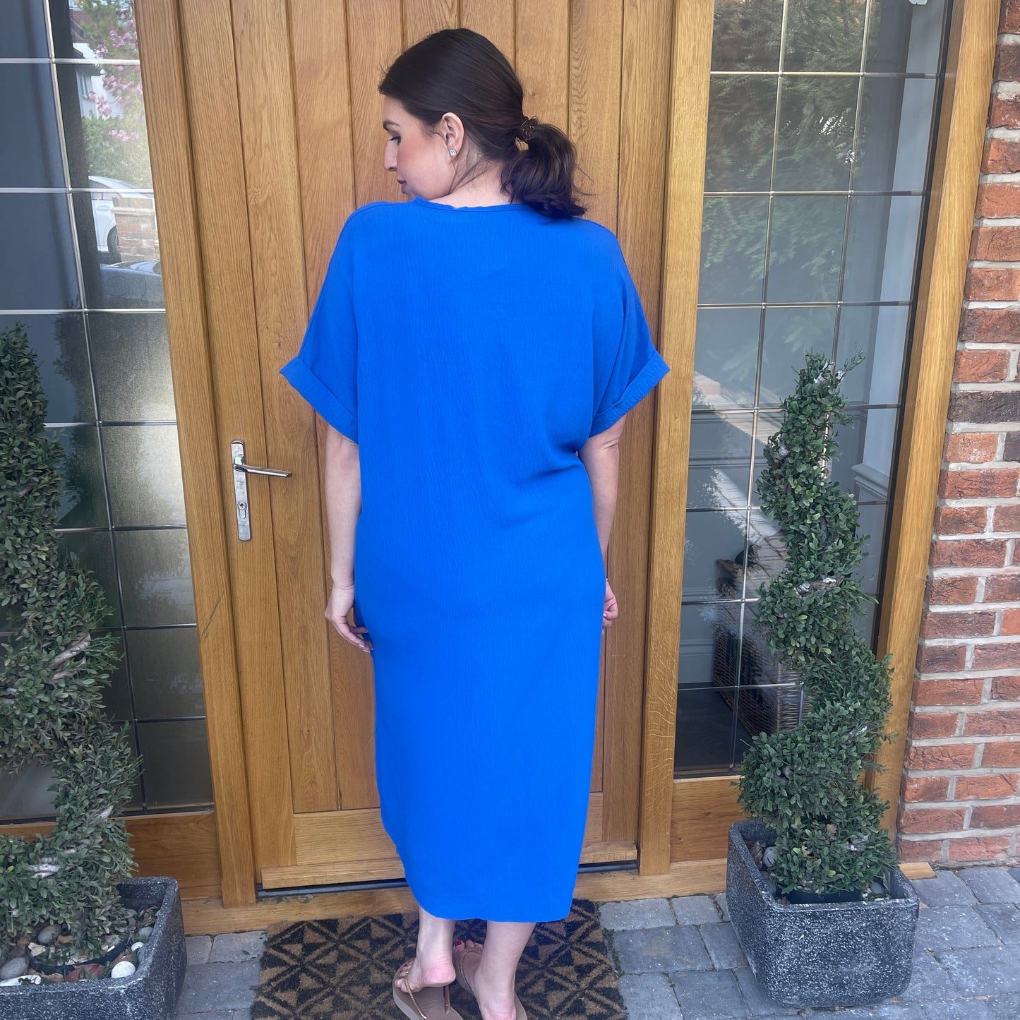 Robe Midi Détail Nœud Torsadé Manches Courtes-Belle Rose Fashion-Bellerose Fashion
