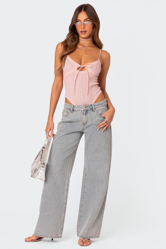 Jean Femme Délavé Coupe Large – Nœuds Brodés Arrière, Marais Paris-83512-0d4a2dad-f92a-47b3-a25b-c34aaa594a84