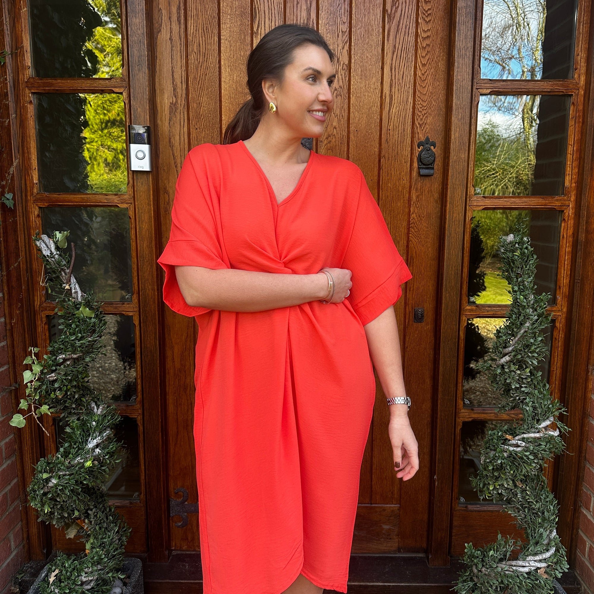 Robe Midi Détail Nœud Torsadé Manches Courtes-Belle Rose Fashion-Bellerose Fashion