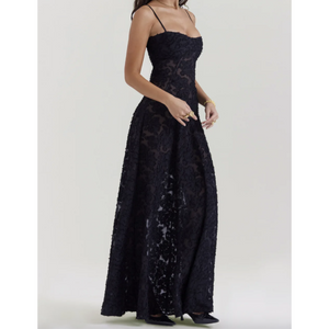 Robe Longue Silhouette Divine – Élégance Intemporelle