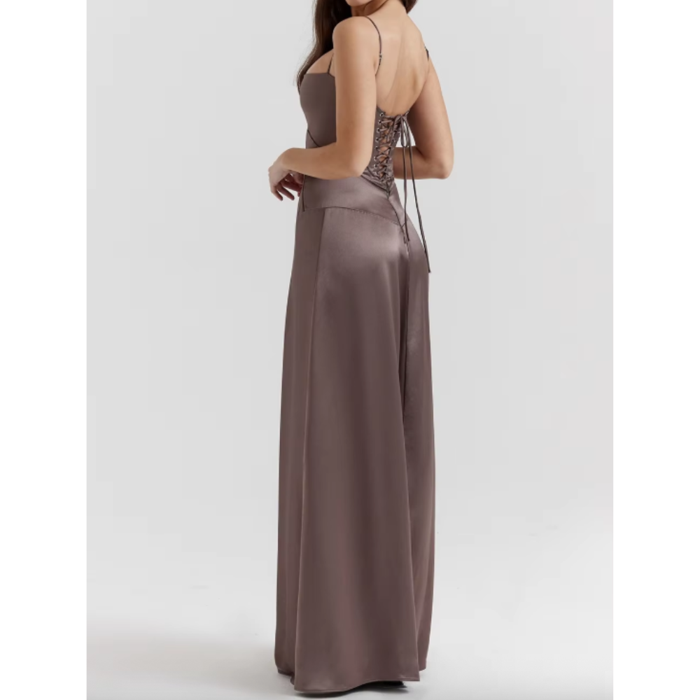 Robe Longue Silhouette Divine – Élégance Intemporelle
