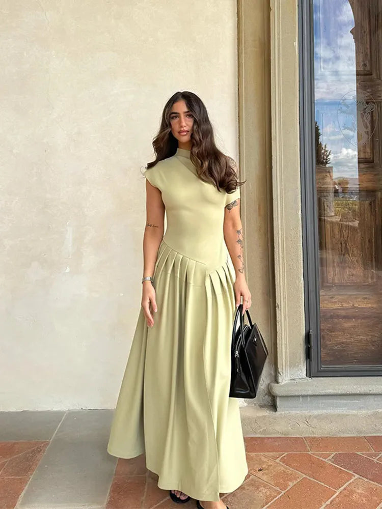 Robe Plissée Asymétrique - Élégance Moderne, Coupe Flatteuse-single ad-Marais Paris-Vert-S-Marais Paris