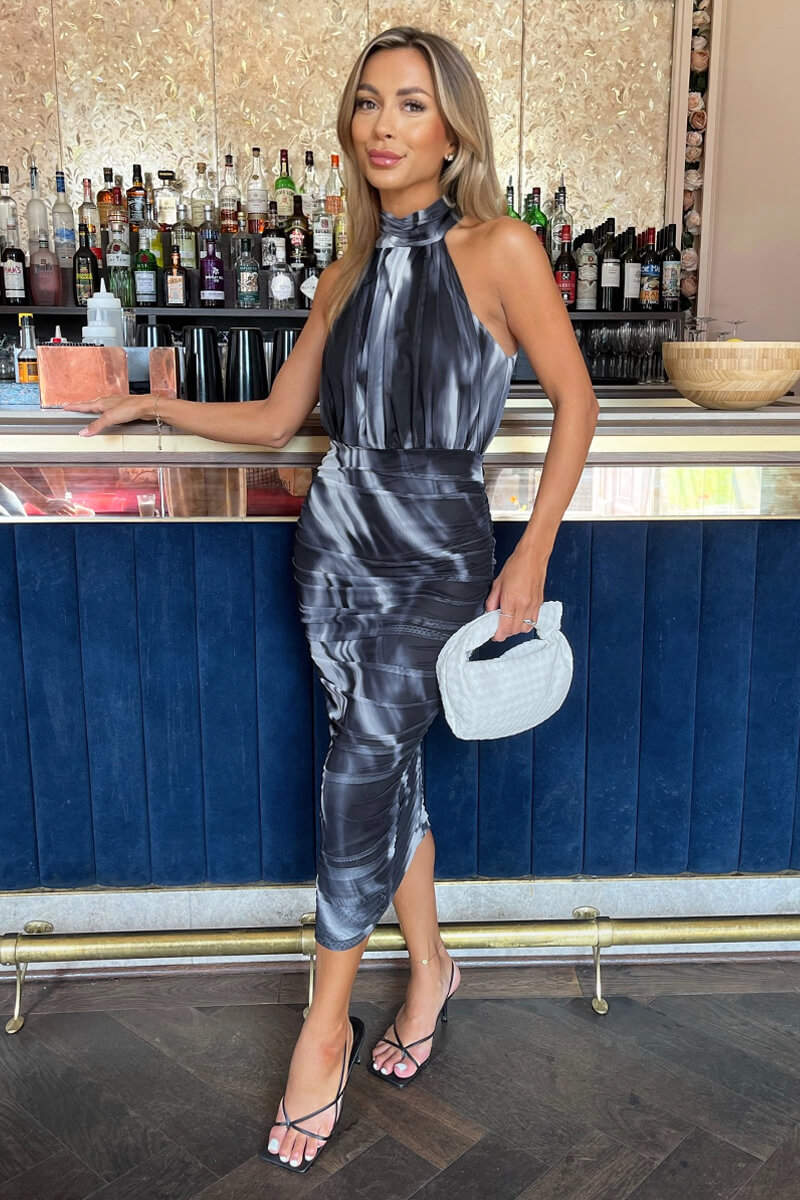 Robe Midi Halter Chic – Coupe Ajustée, Design Tie-Dye, Fente Latérale-Midi Dresses-Marais Paris-Marais Paris