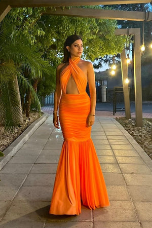 Robe Longue Halter, Coupe Moderne, Jupe Plissée-Dresses-Marais Paris-Marais Paris