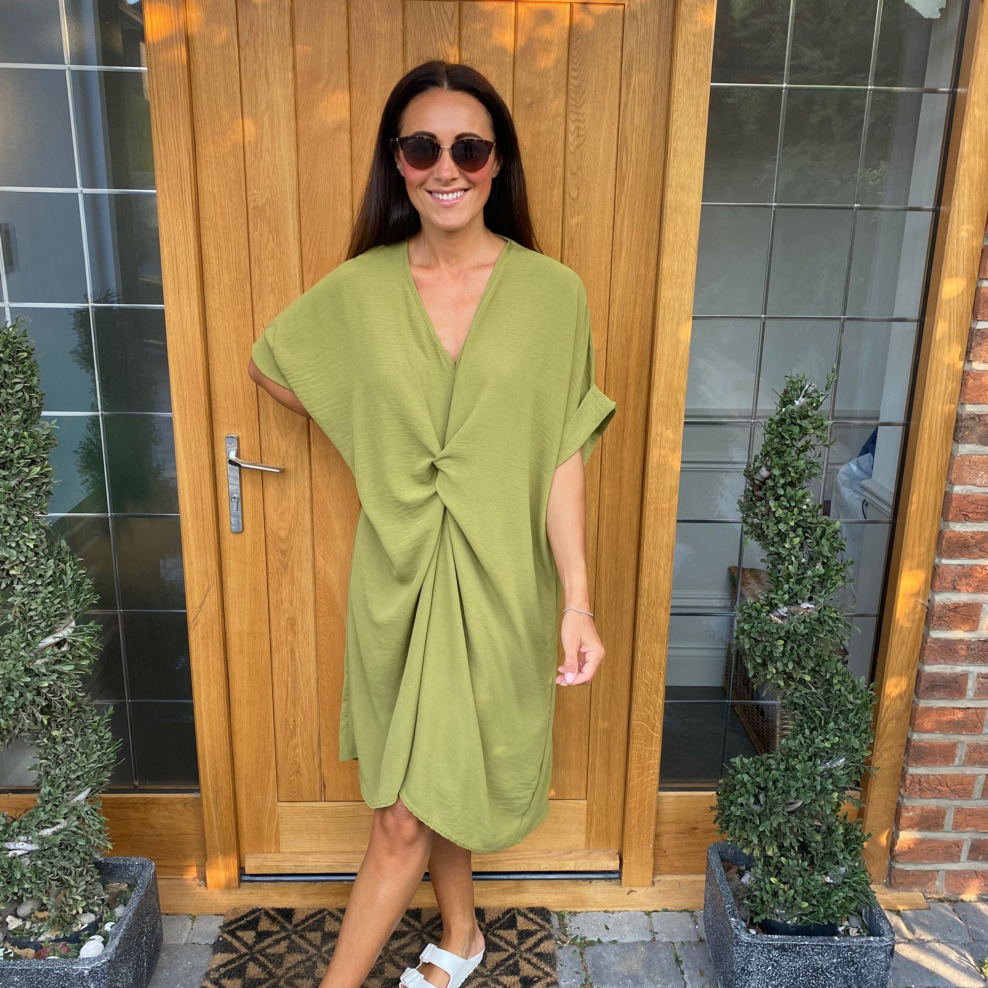 Robe Midi Détail Nœud Torsadé Manches Courtes-Belle Rose Fashion-Bellerose Fashion