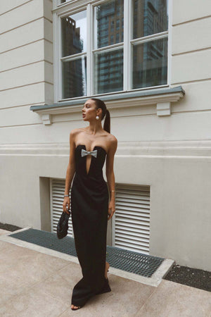 Robe de Soirée Strapless avec Nœud et Découpe Clé-Maxi Dresses-Marais Paris-Noir-S-Marais Paris