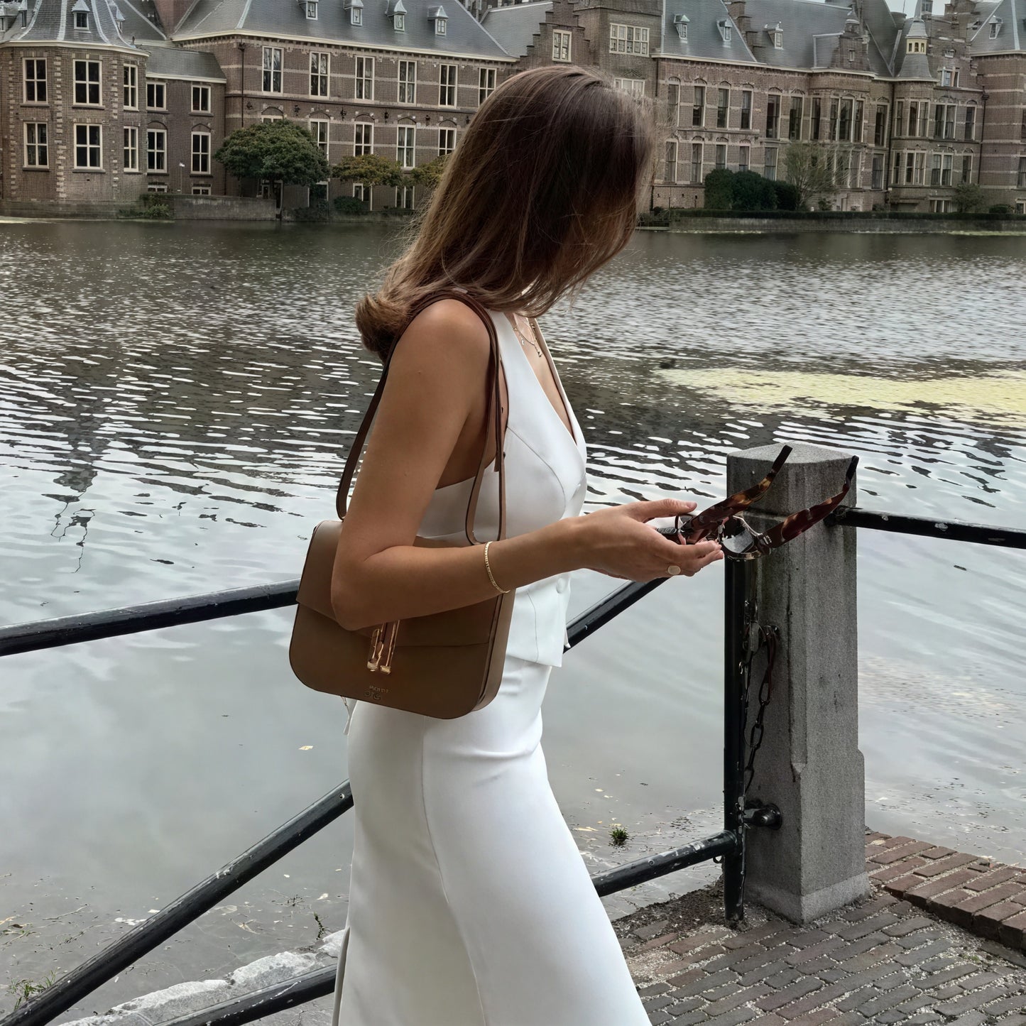 Ensemble Tailleur Femme – Haut Dos Nu & Jupe Fluide – Chic Minimaliste-elegant sets-Marais Paris-Marais Paris