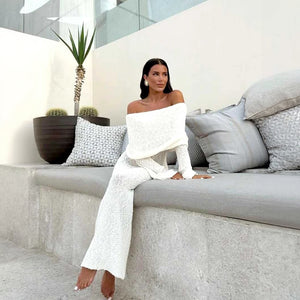 Robe Épaules Dénudées, Coupe Ajustée, Longues Manches, Style Glamour-marbella vibes-Marais Paris-Marais Paris