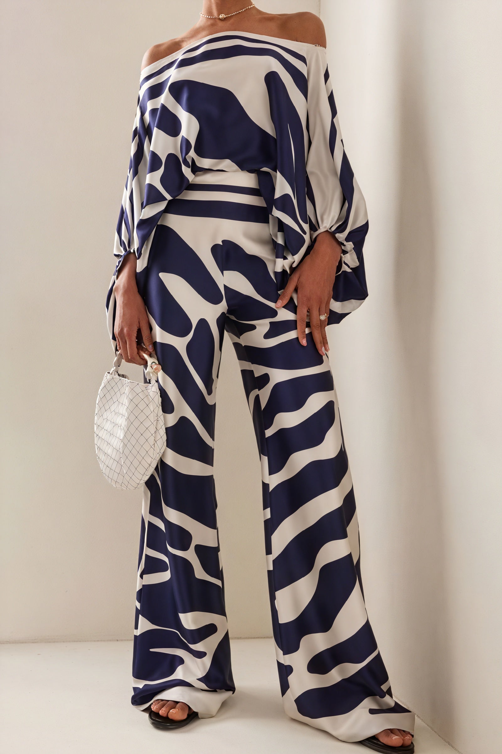 Ensemble Femme Top Épaules Dénudées Pantalon Large Motif Abstrait-Sets-Marais Paris-Bleu-S-Marais Paris