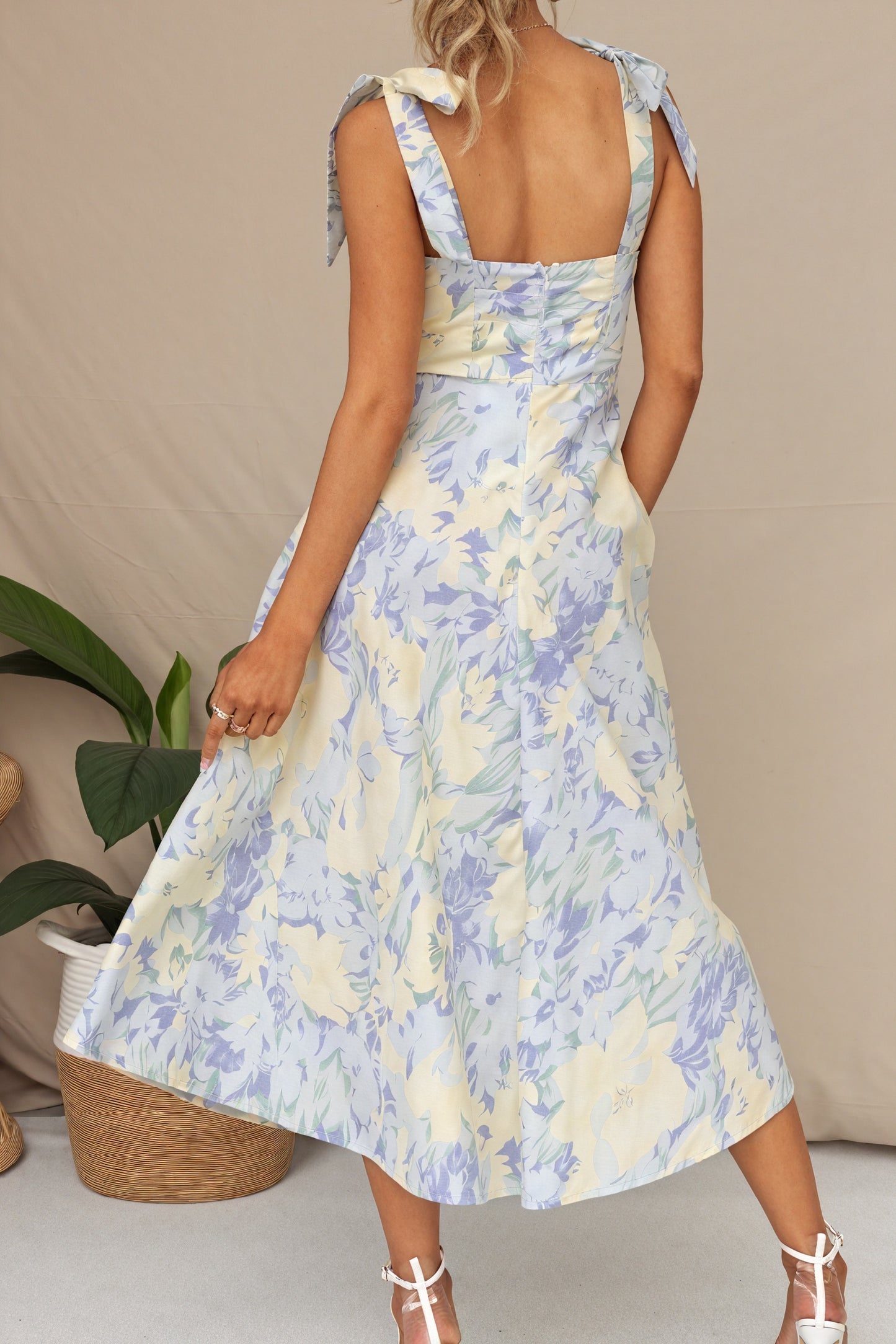 Robe Midi Florale Bretelles Nouées - Coupe Ajustée, Imprimé Romantique-Dresses-Marais Paris-Marais Paris