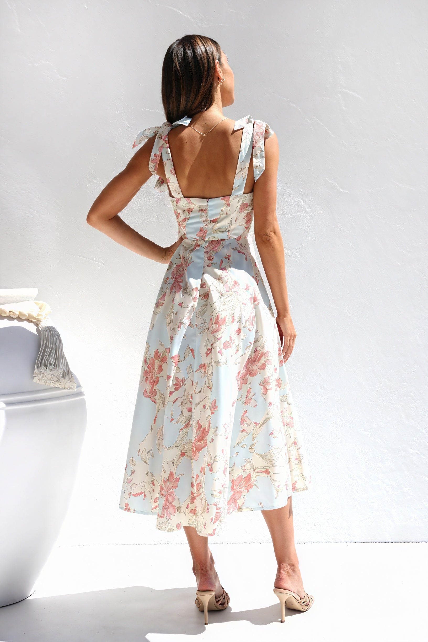 Robe Midi Florale Bretelles Nouées - Coupe Ajustée, Imprimé Romantique-Dresses-Marais Paris-Marais Paris