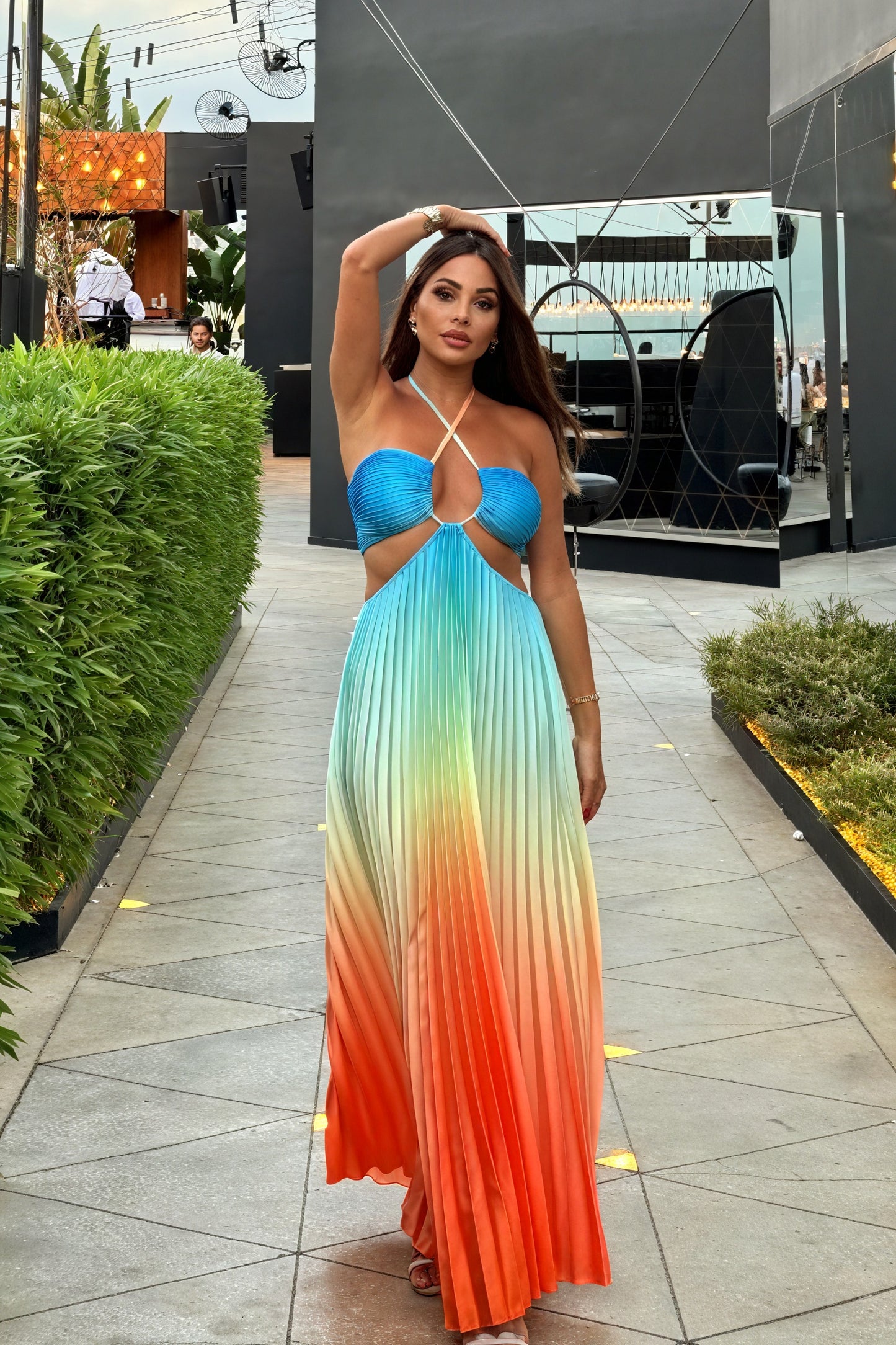 Robe Maxi Plissée Halter Dégradée - Élégante et Moderne-Dresses-Marais Paris-Bleu-S-Marais Paris