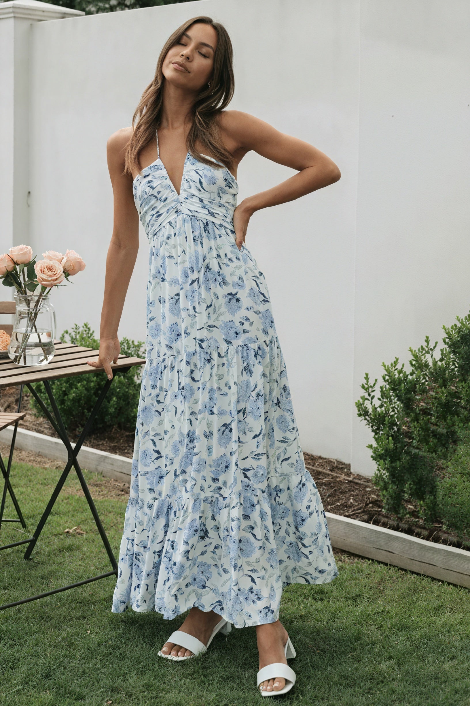 Robe Maxi Bohème Chic Imprimé Floral, Halterneck, Jupe à Volants-Dresses-Marais Paris-Bleu-S-Marais Paris