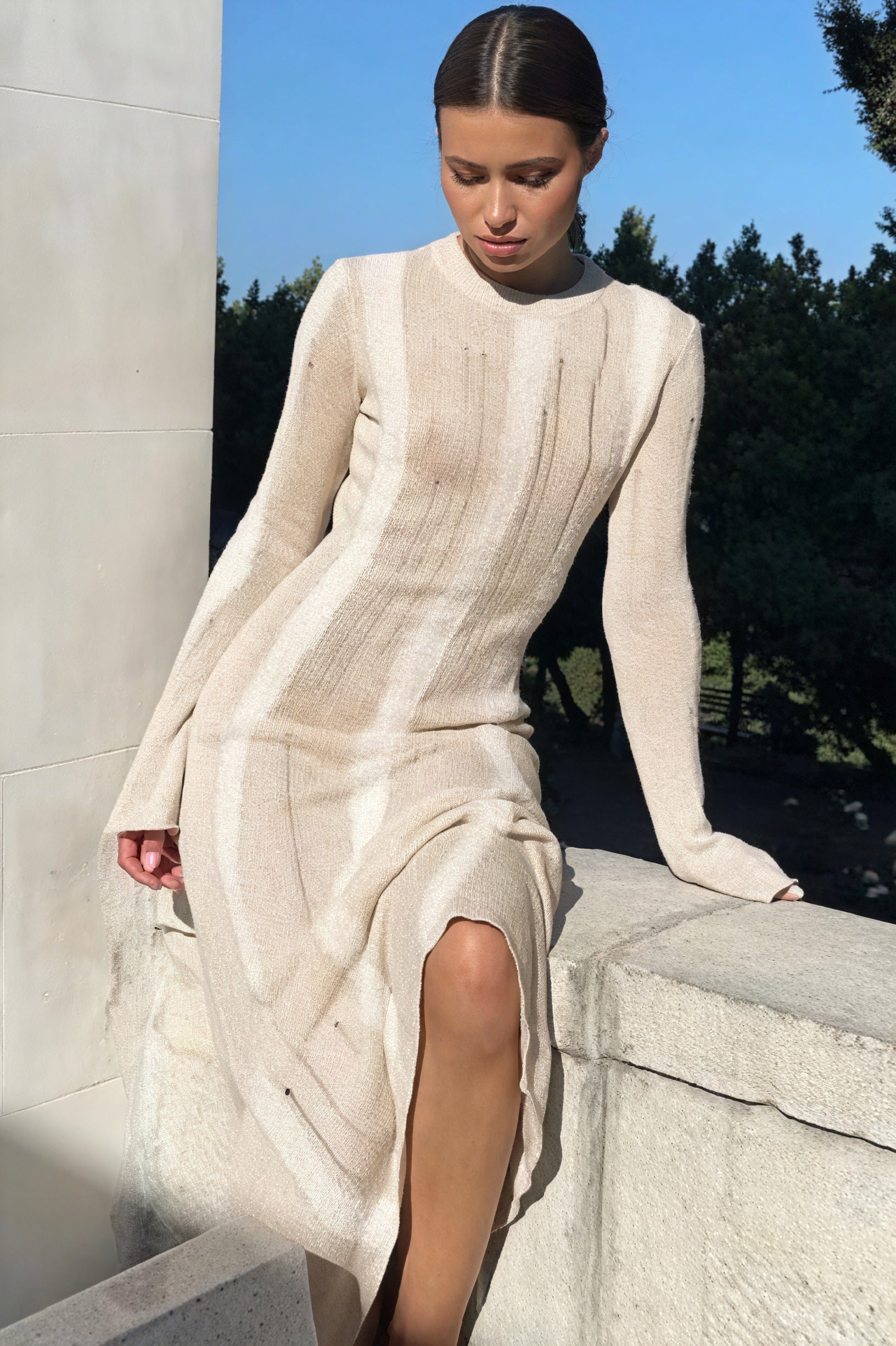 Robe Longue Femme – Maille Côtelée, Détails Perforés, Coupe Fluide-Dresses-Marais Paris-Marais Paris