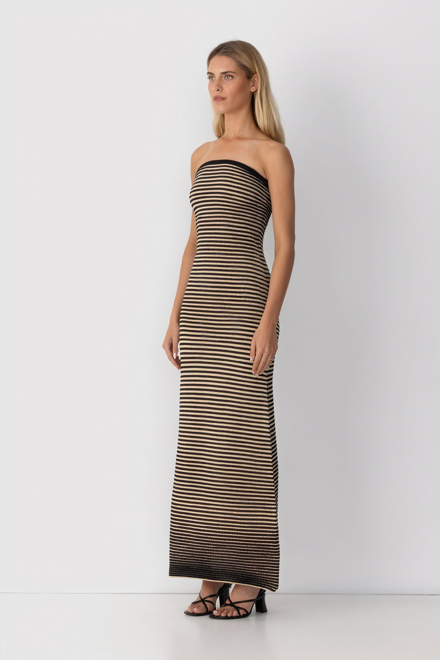 Robe Midi Rayée Sans Bretelles - Coupe Ajustée, Design Moderne-Dresses-Marais Paris-Marais Paris