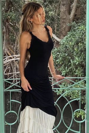 Robe Maxi Élégante - Bretelles Spaghetti, Jupe Volantée-Dresses-Marais Paris-Marais Paris