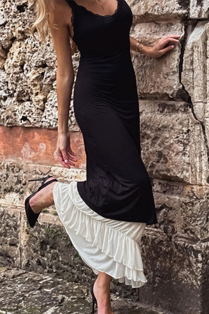 Robe Maxi Élégante - Bretelles Spaghetti, Jupe Volantée-Dresses-Marais Paris-Marais Paris