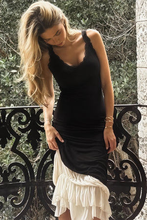 Robe Maxi Élégante - Bretelles Spaghetti, Jupe Volantée-Dresses-Marais Paris-Marais Paris