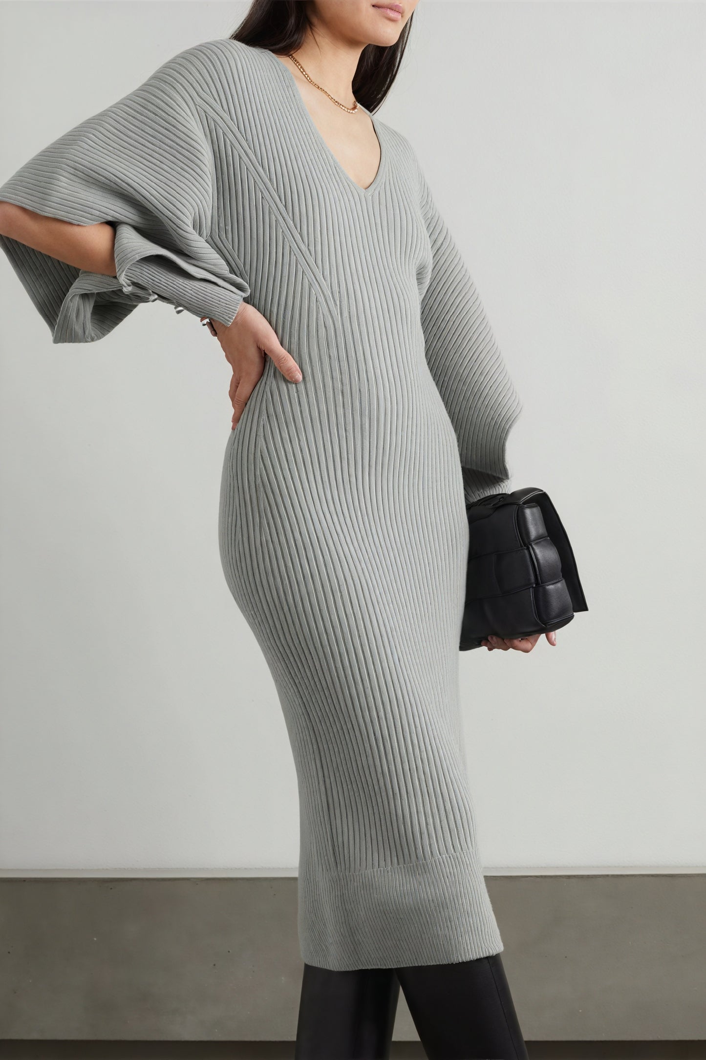 Robe Midi Côtelée Femme - Manches Cape, Coupe Ajustée-Dresses-Marais Paris-Gris-S-Marais Paris